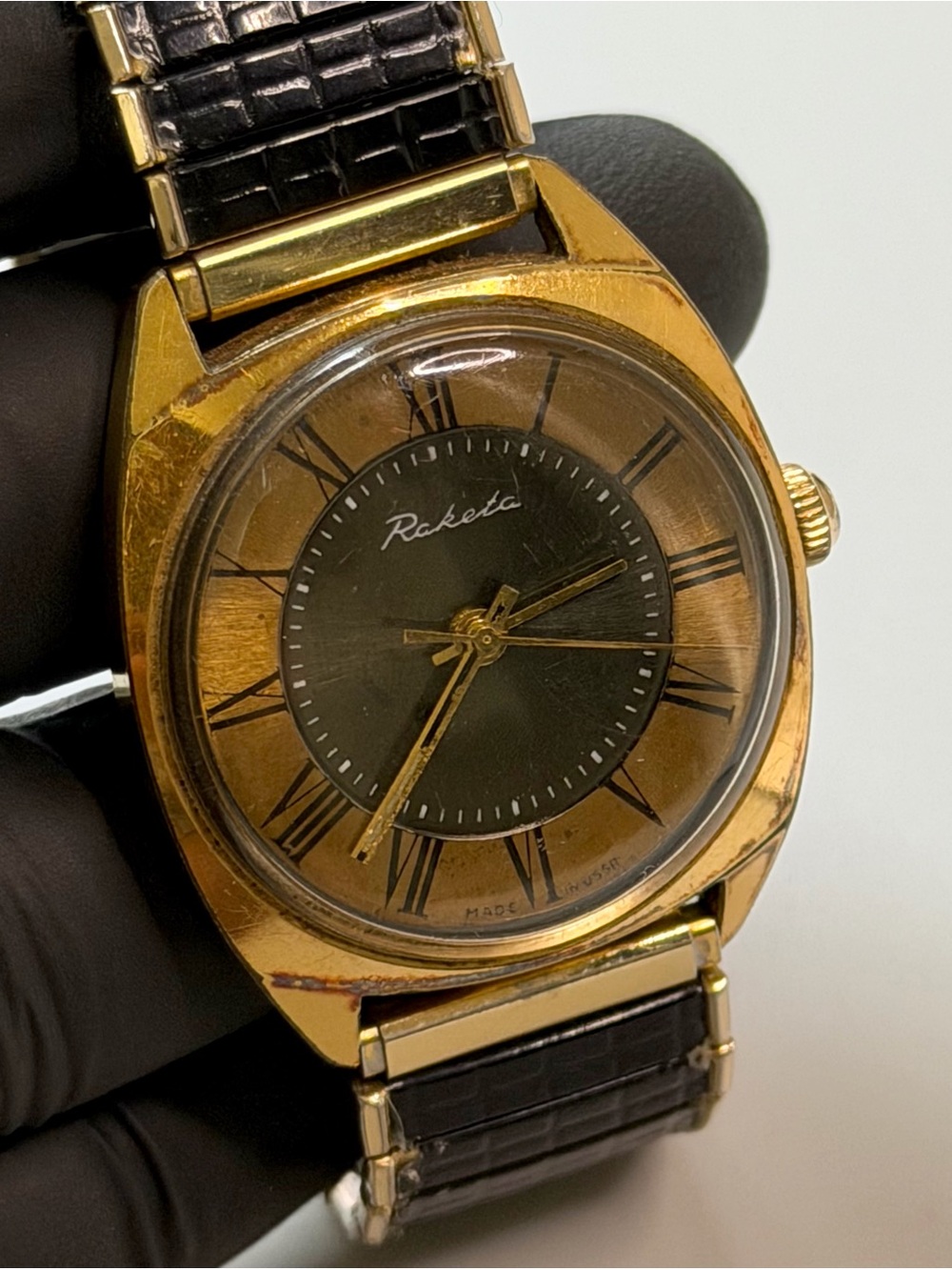 Raketa 1970’s Mechanical Cal.2609 Gold-Plated Roman Numeral Dial 33mm Watch